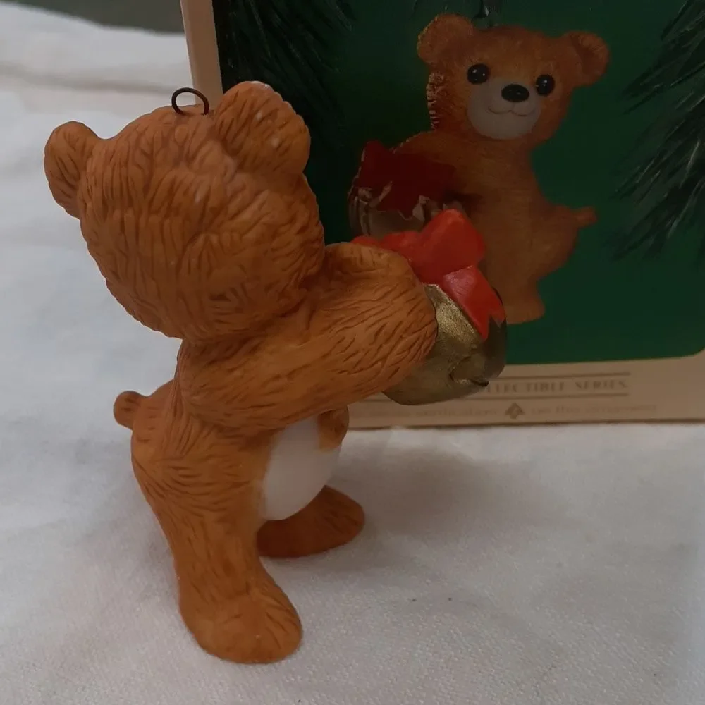 2 Hallmark Keepsake‎ Cinnamon Bear ornaments